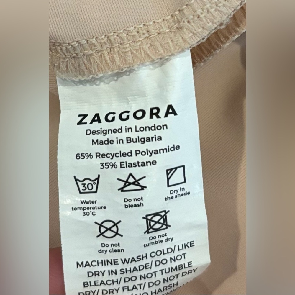Zaggora Pink Halter Athletic Tank Top Built-In Bra Size 10 Yoga & Workout Top - Picture 4 of 4